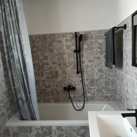 Garden Dena Lejlighed Babici